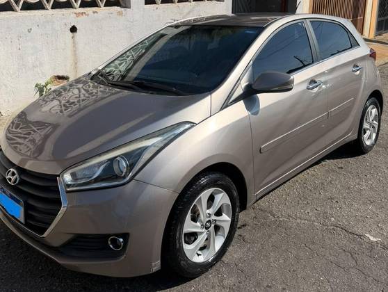HYUNDAI HB20 1.6 PREMIUM 16V FLEX 4P AUTOMÁTICO HYUNDAI HB20 1.6 PREMIUM 16V FLEX 4P AUTOMÁTICO